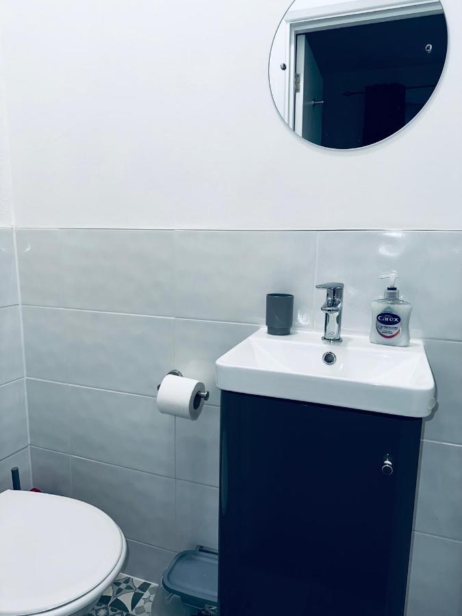 Stylish Town House - Modern Double Room - 1 Coventry Luaran gambar